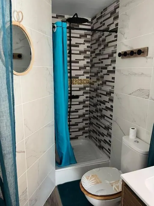 Appartement Superbe Studio Neuf Avec Piscine à Montélimar France